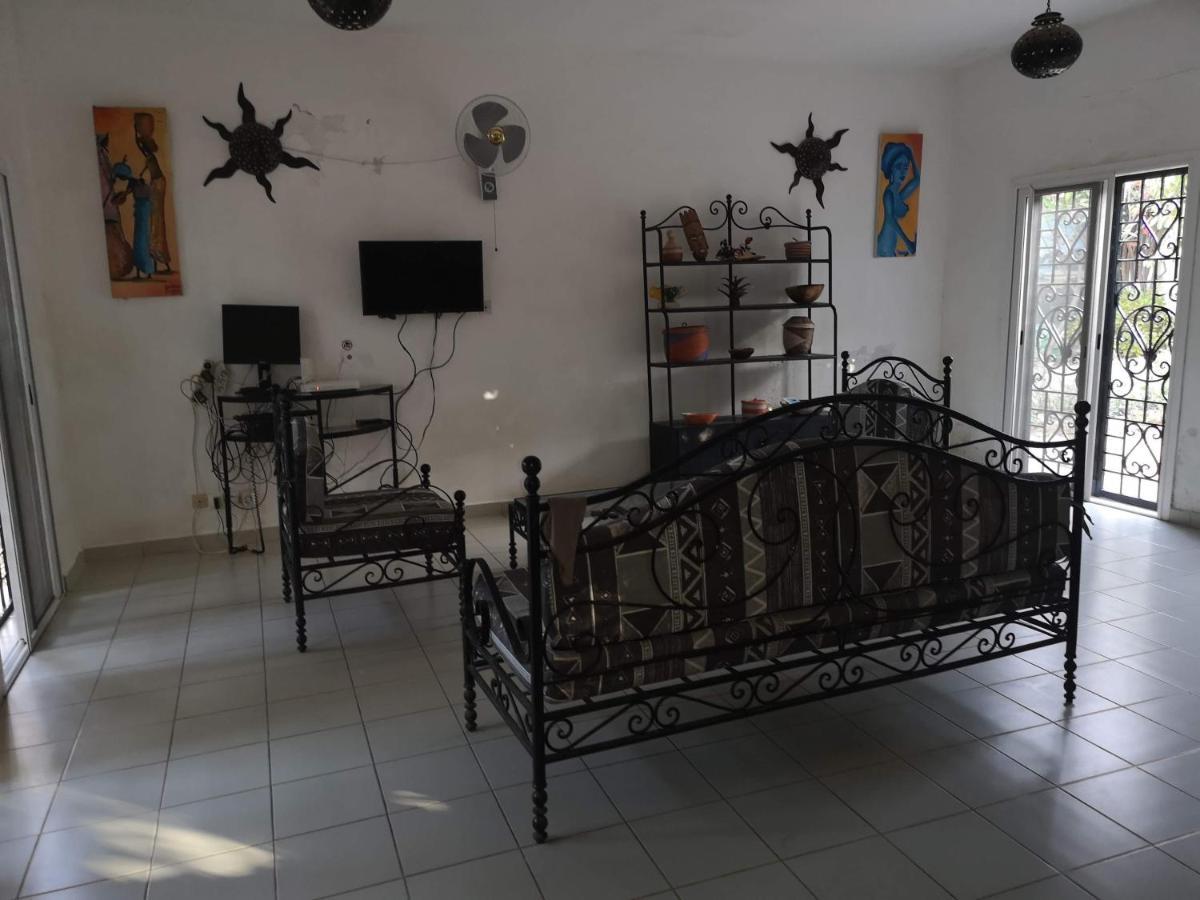 Keur Baboune M'Bour Exteriör bild