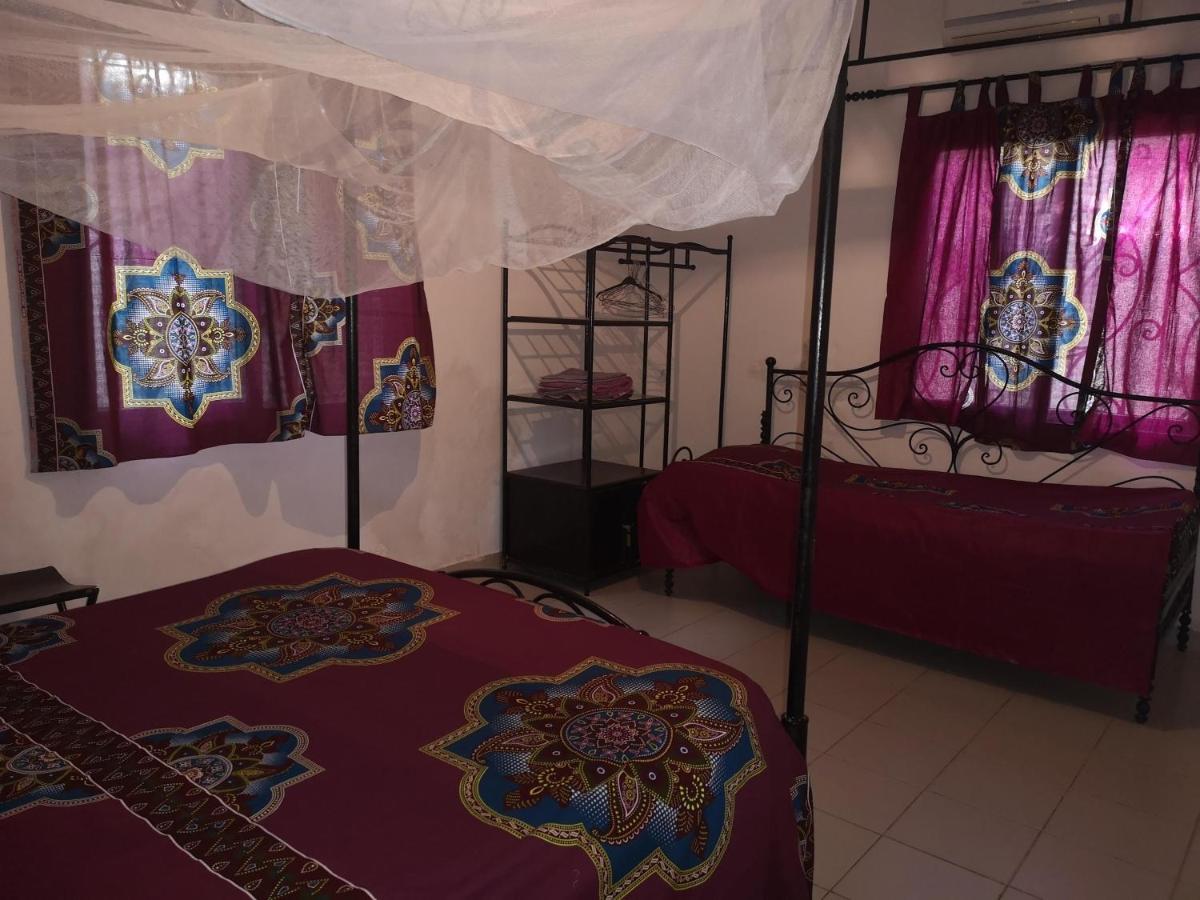 Keur Baboune M'Bour Exteriör bild