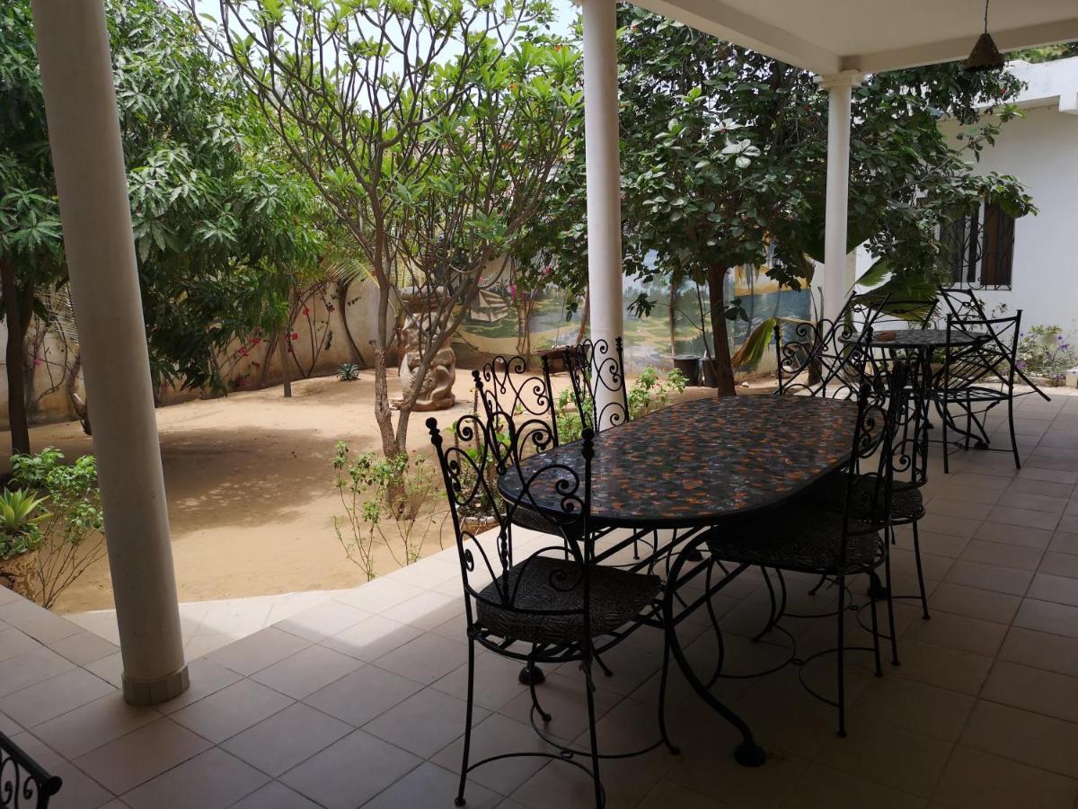 Keur Baboune M'Bour Exteriör bild