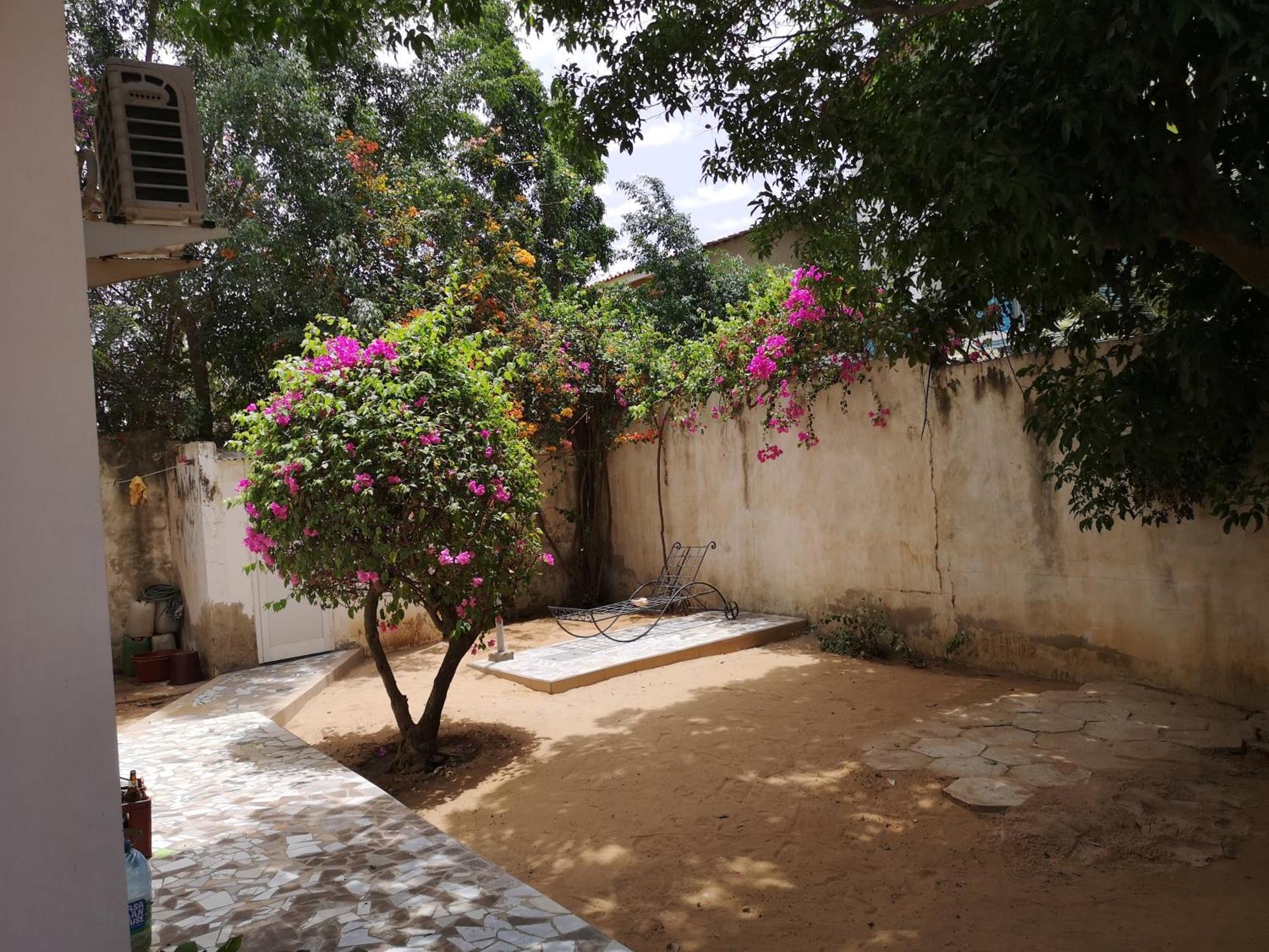 Keur Baboune M'Bour Exteriör bild